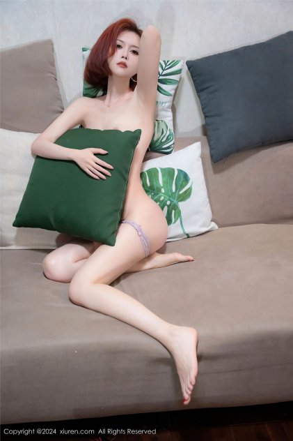 国产原创精品快递员海报